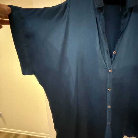 Blue amazing soft SILK, the shirt from Bali - Picture 7 of 9